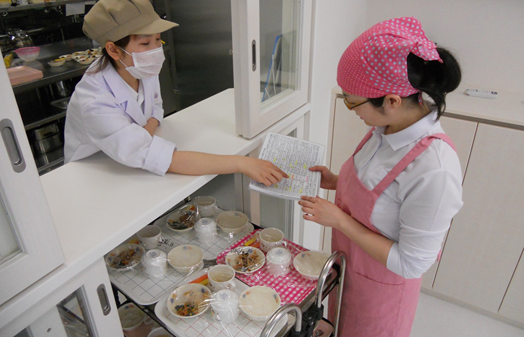 ☆なかよし給食積極導入中☆安心安全の保育園栄養士【クレアナーサリー千住大橋（認可園）/千住大橋駅　徒歩2分】